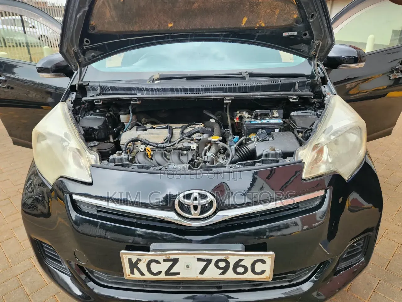 Toyota Ractis 1.5 FWD 2012 Black