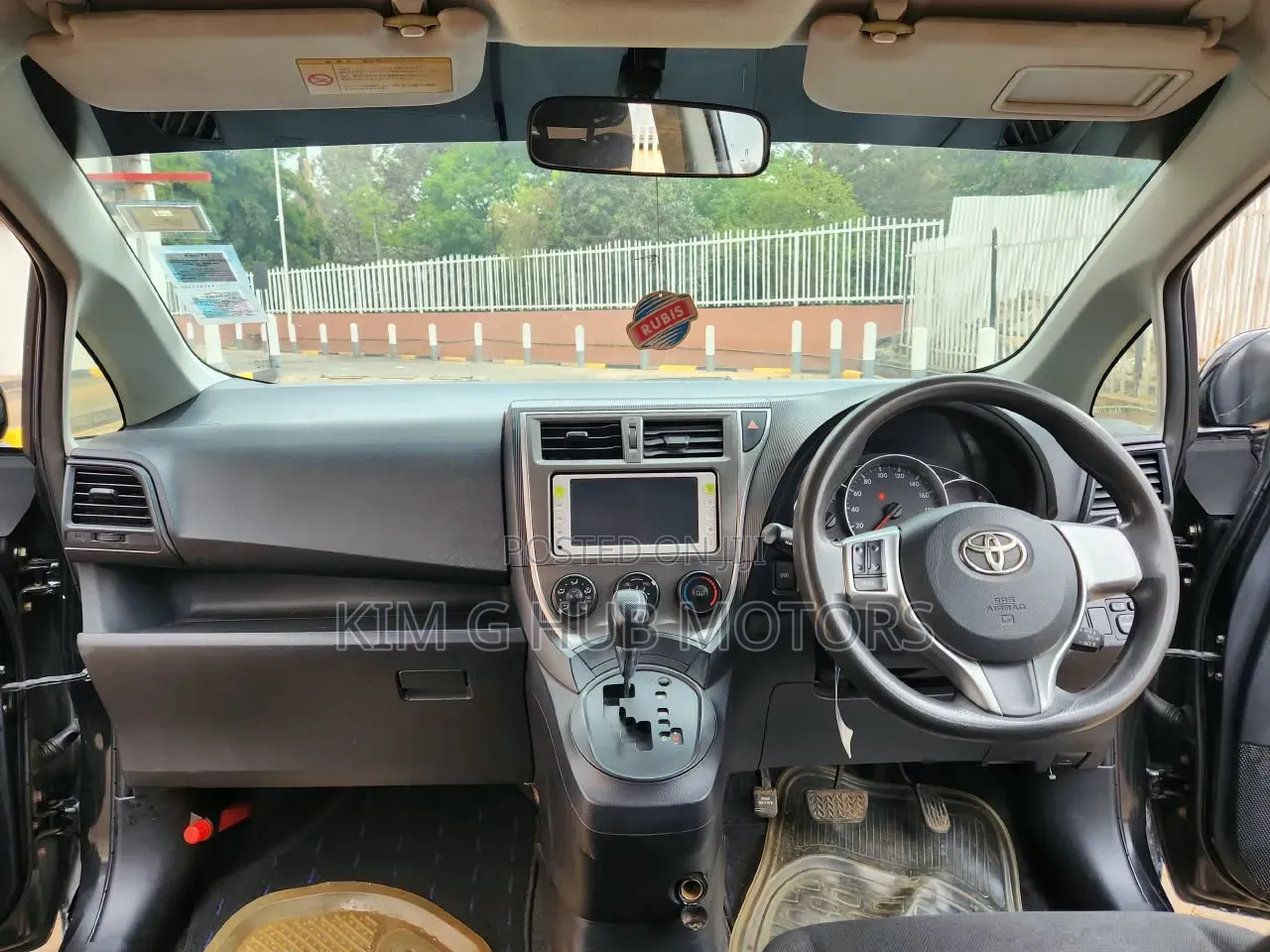 Toyota Ractis 1.5 FWD 2012 Black