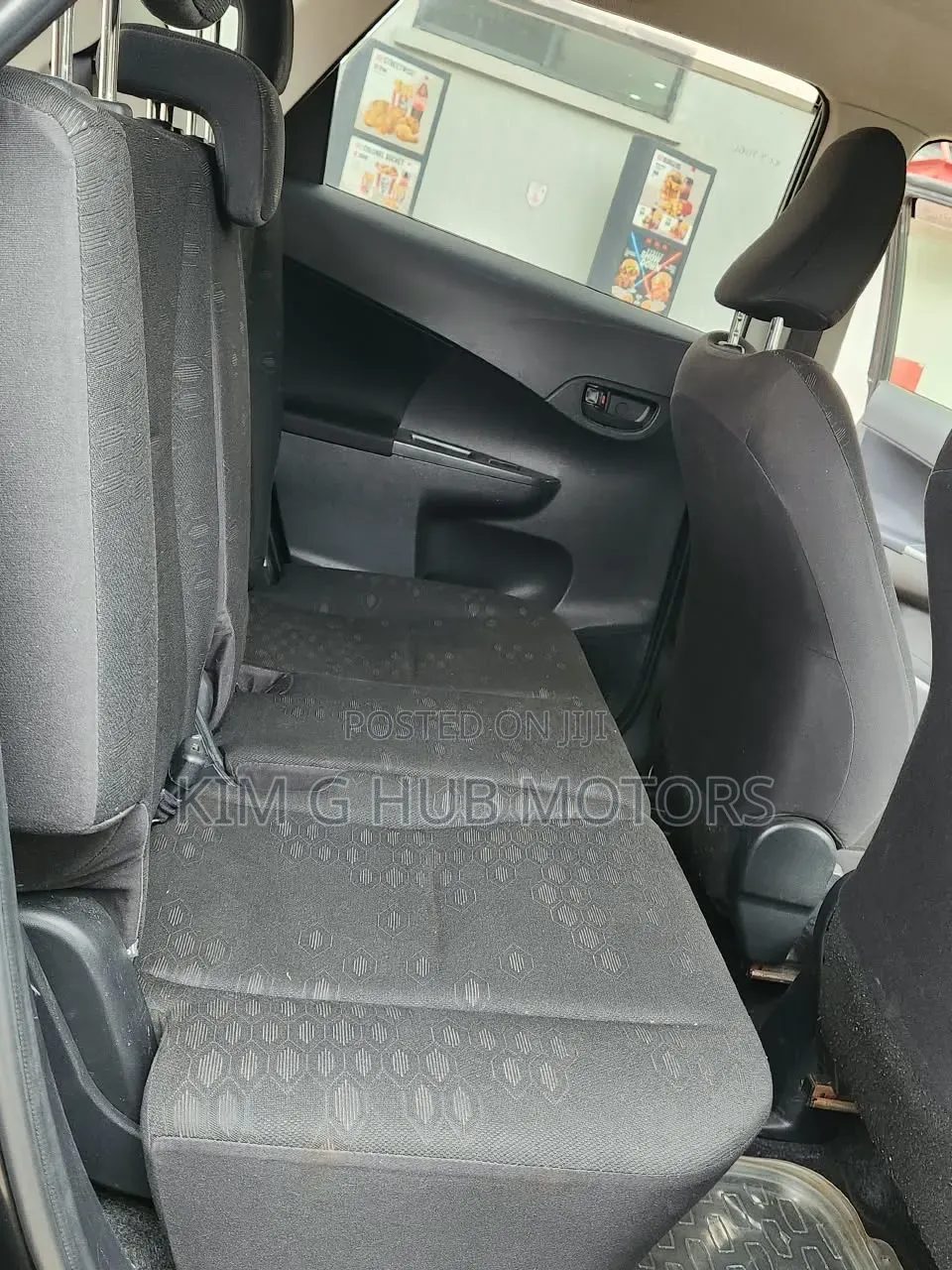 Toyota Ractis 1.5 FWD 2012 Black