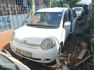 Toyota Sienta 2008 White