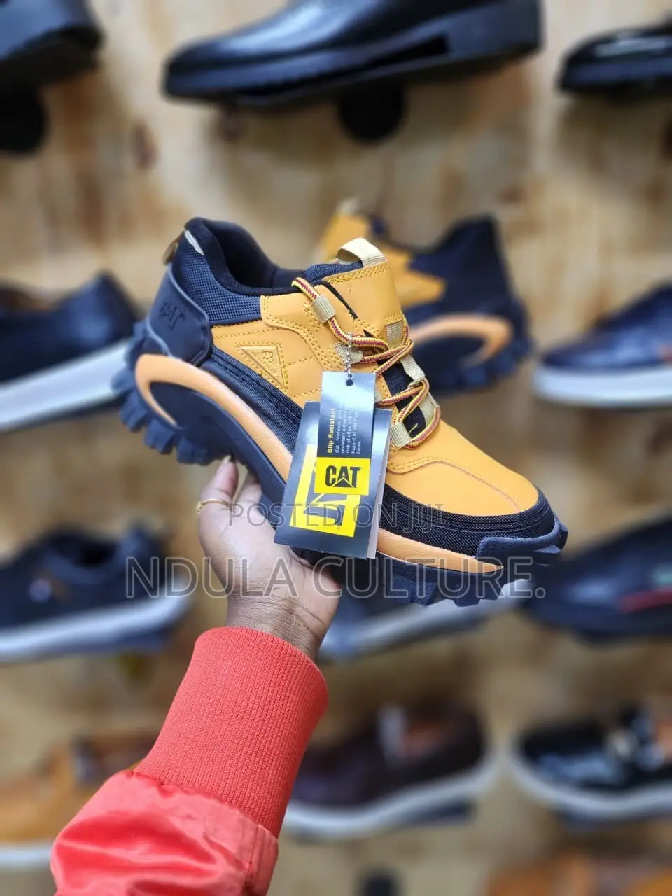 Caterpillar Low Cut Rugged Boots