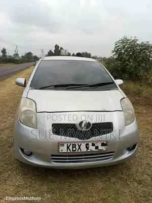 Toyota Vitz 2005 Silver