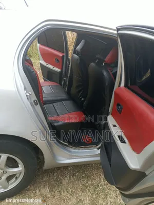 Toyota Vitz 2005 Silver