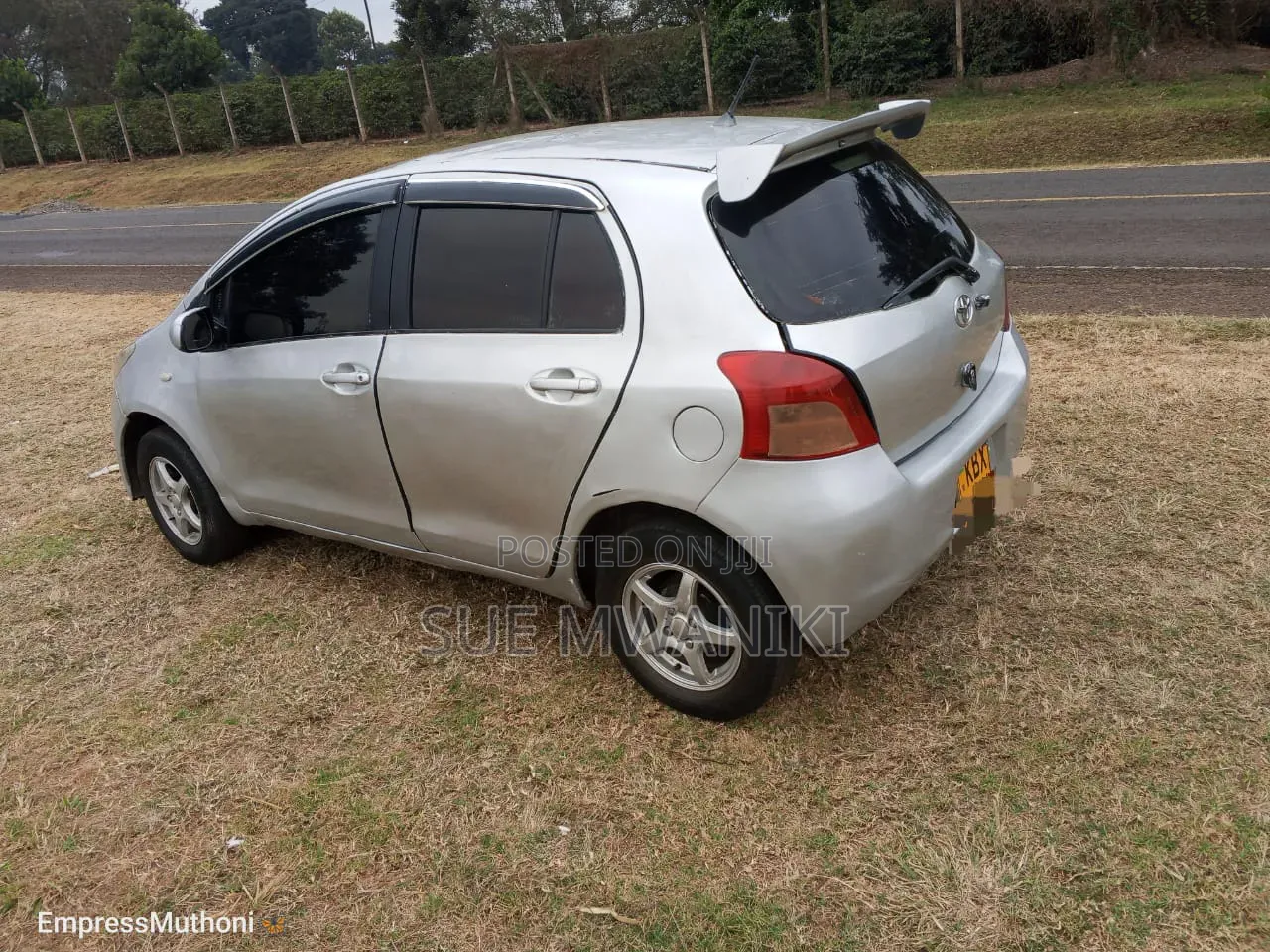 Toyota Vitz 2005 Silver