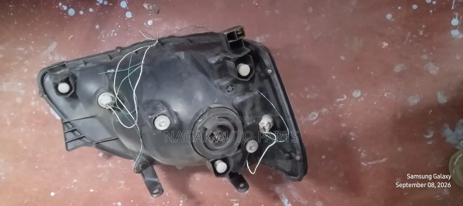 Noah 2002 Headlight Non Xenon