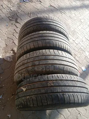 215/50 R18 - Dunlop