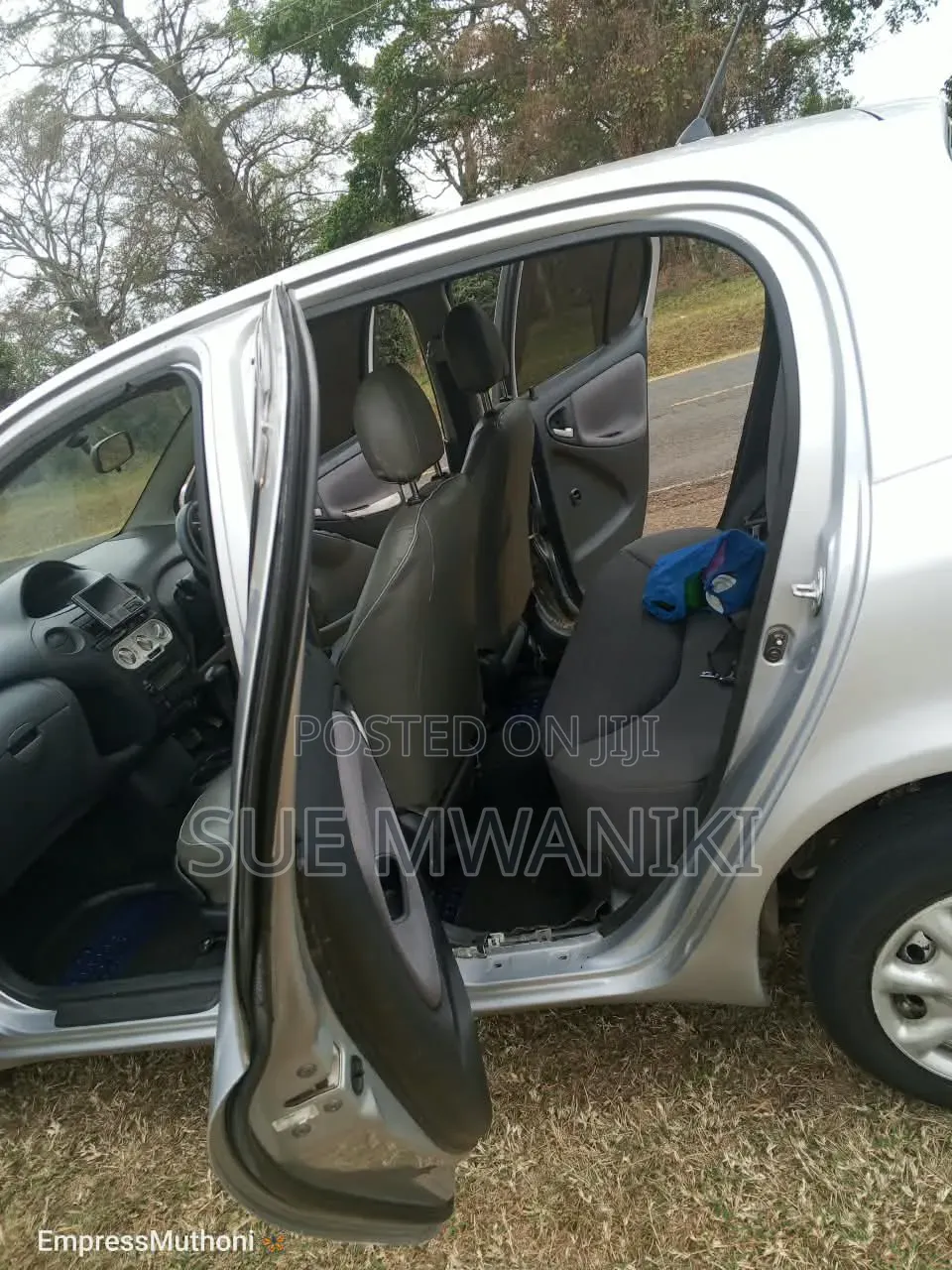 Toyota Vitz 2004 Gold