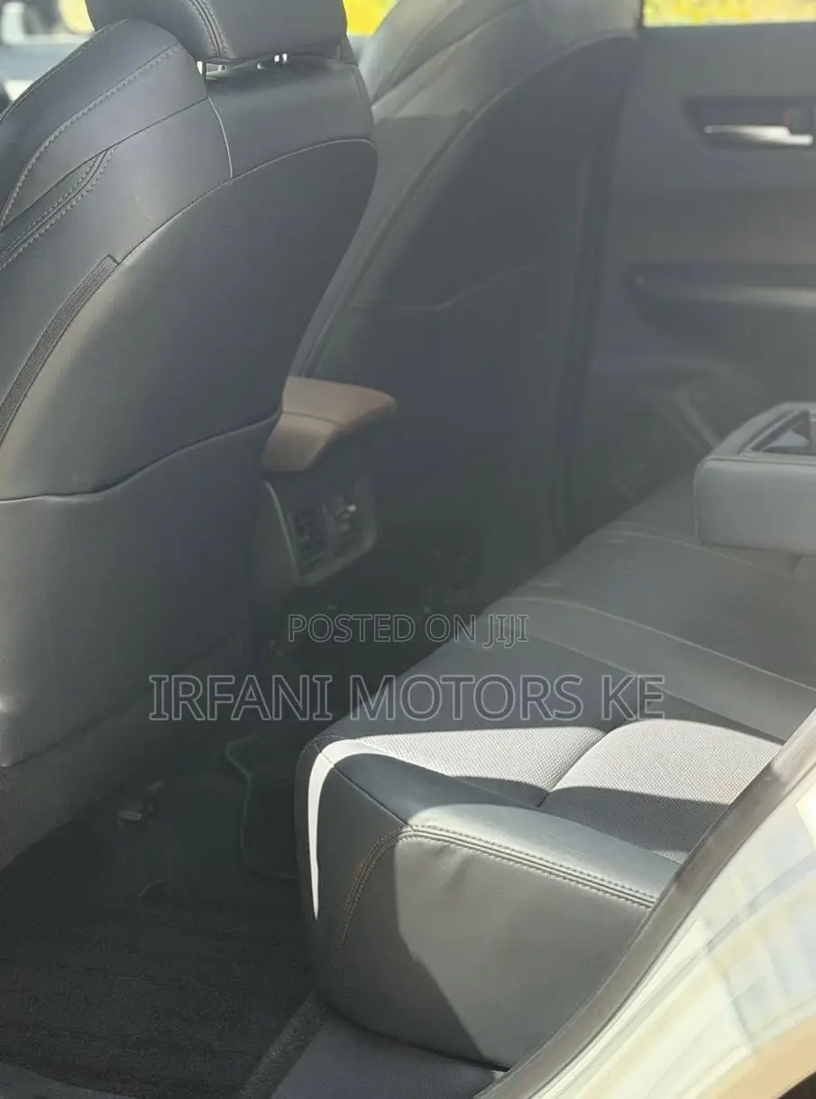 Toyota Harrier 2.0 2020 White