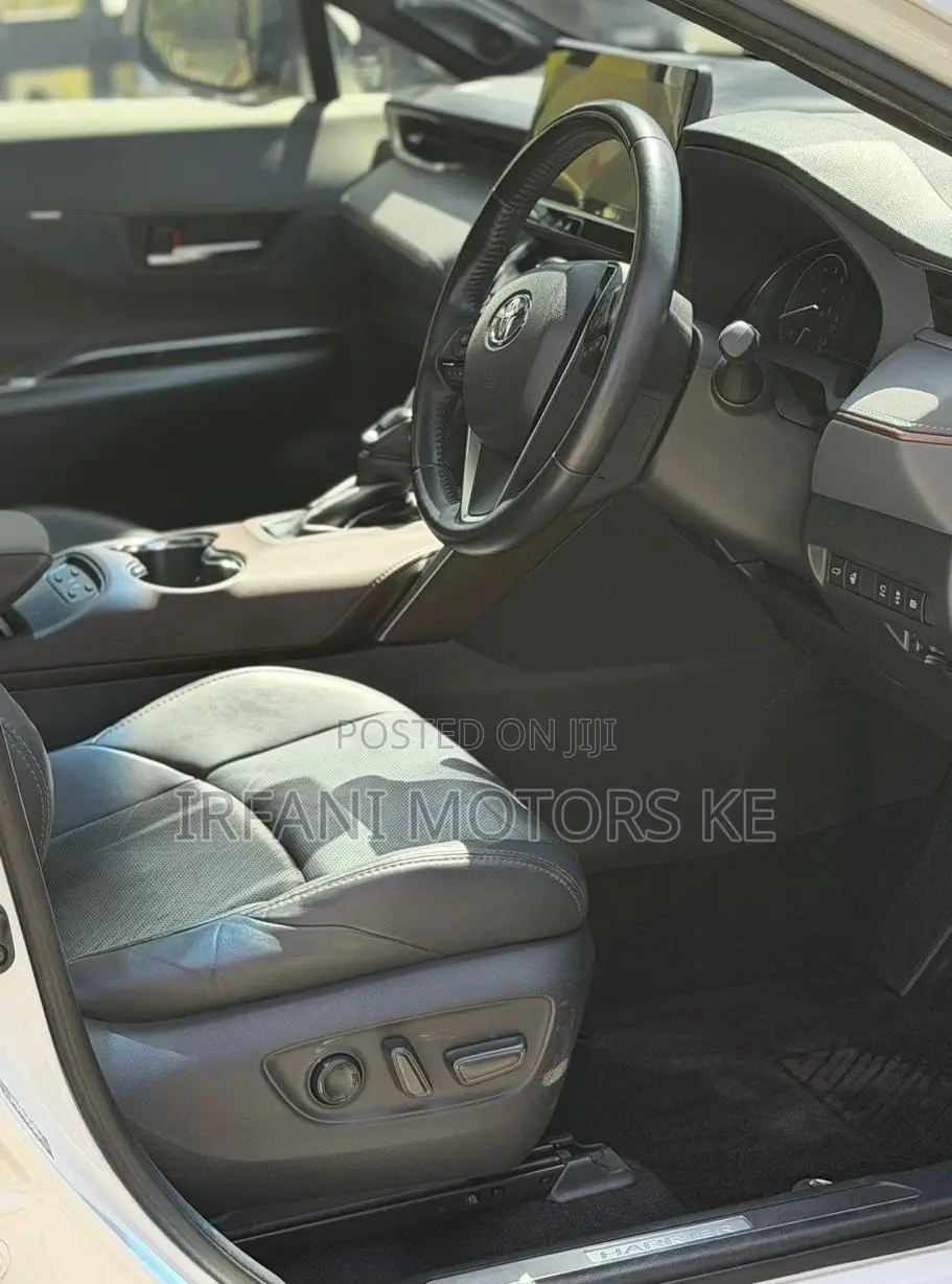 Toyota Harrier 2.0 2020 White