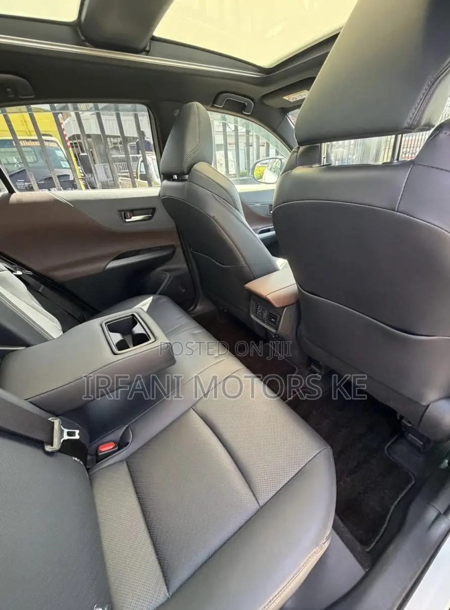 Toyota Harrier 2.0 2020 White