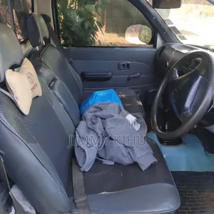 Toyota Hilux 2.5 Cab 2005 White