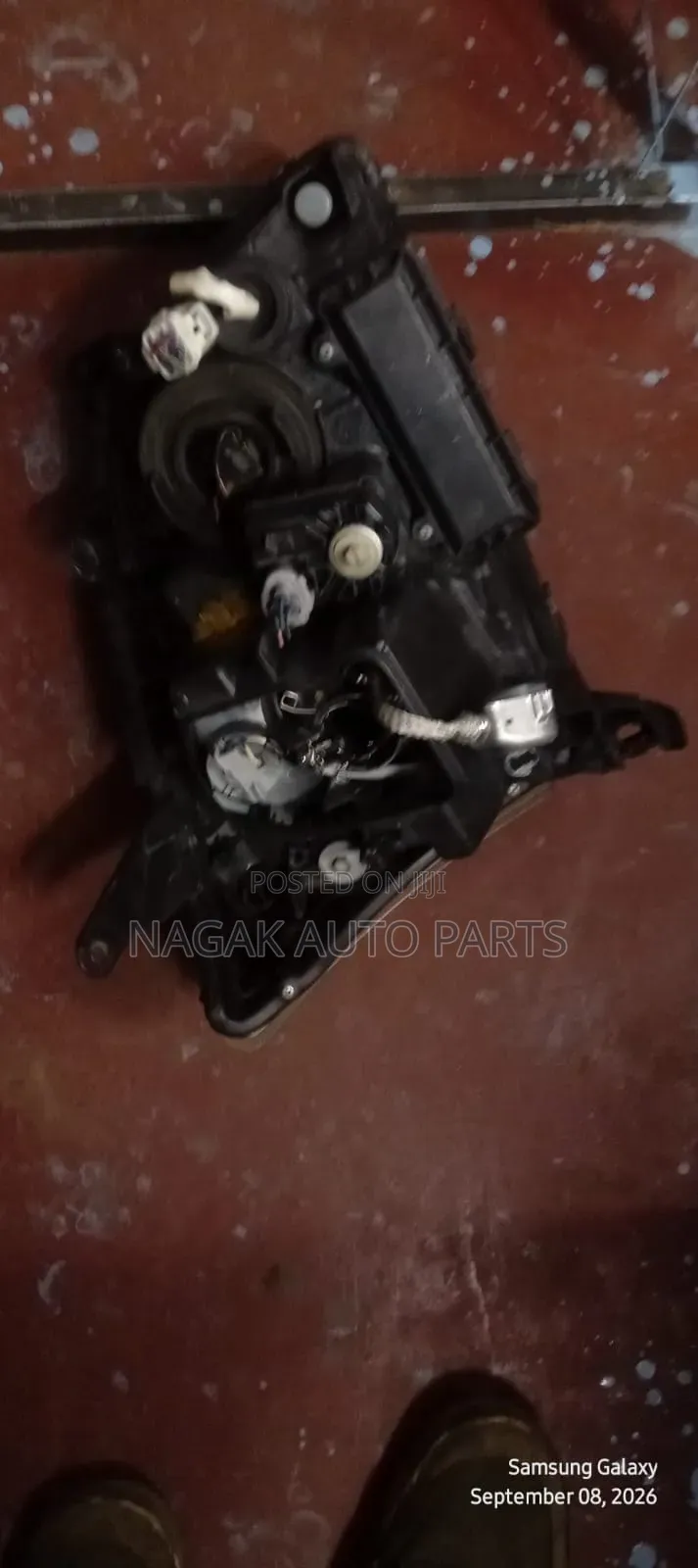 Avensis 2005 Headlight Non Xenon