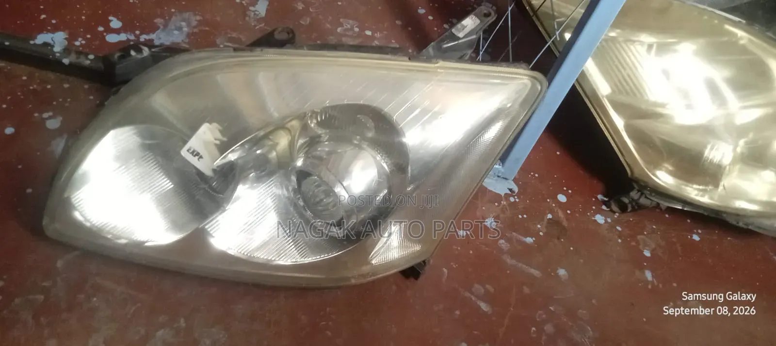 Avensis 2005 Headlight Non Xenon