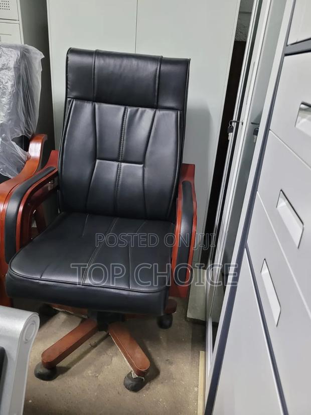 Executive Office Chair