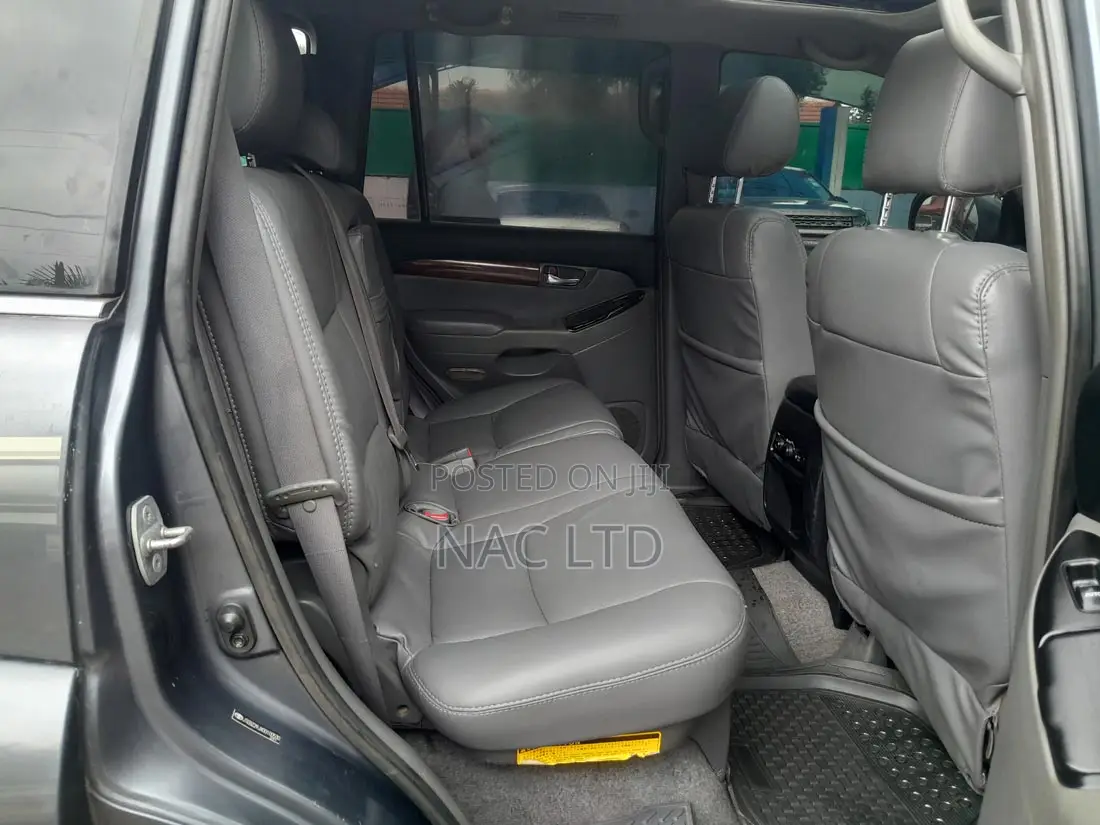 Toyota Land Cruiser Prado 3.0 D-4D 5dr 2006 Gray