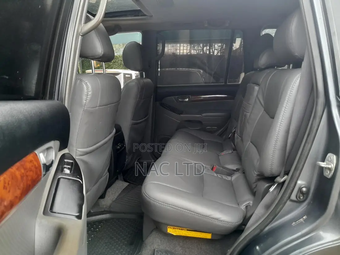 Toyota Land Cruiser Prado 3.0 D-4D 5dr 2006 Gray