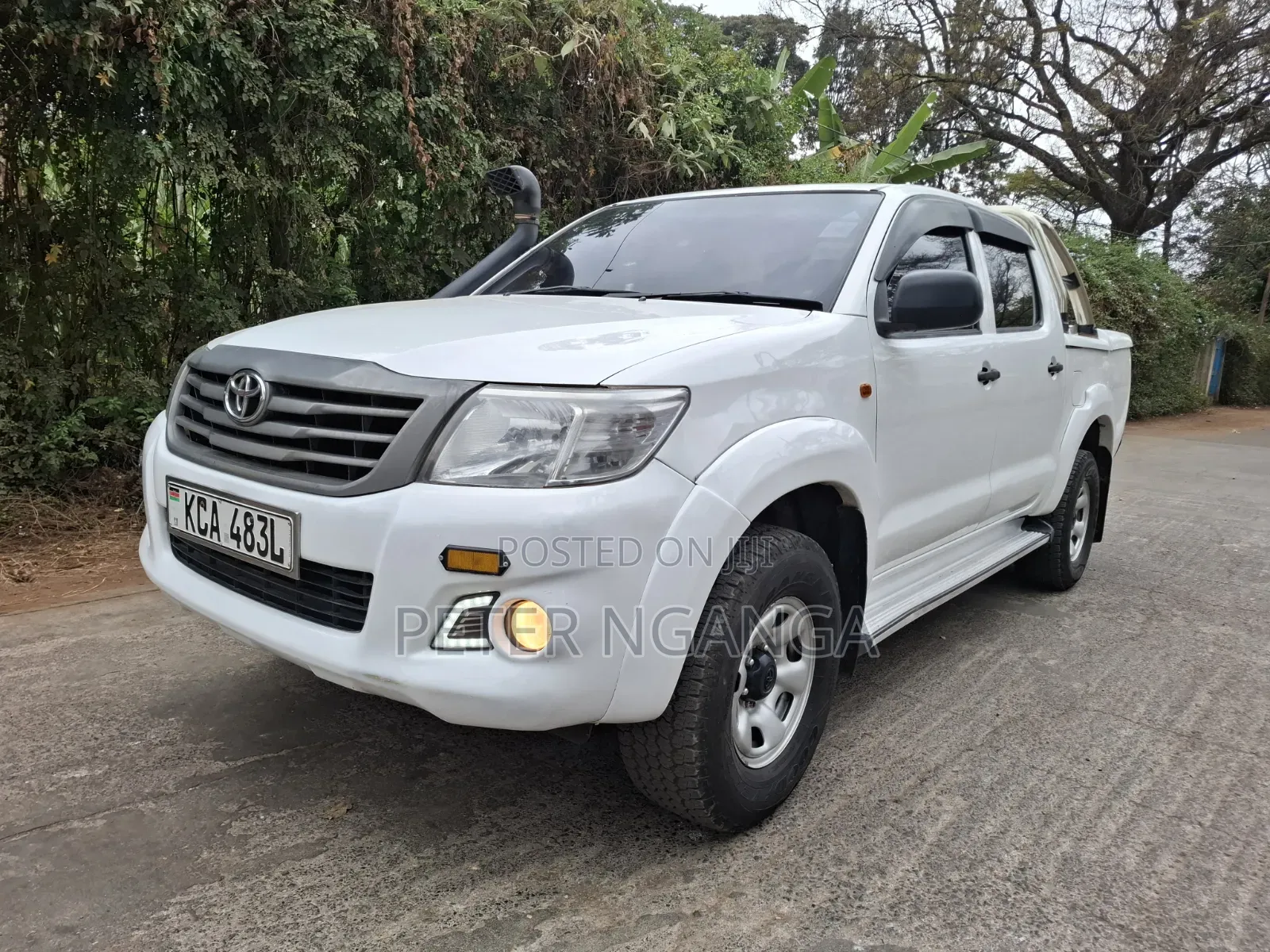 Toyota Hilux 2014 White
