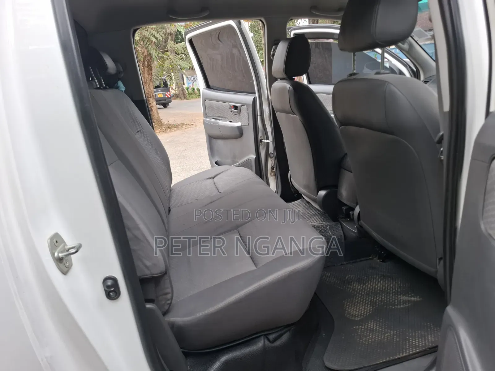 Toyota Hilux 2014 White