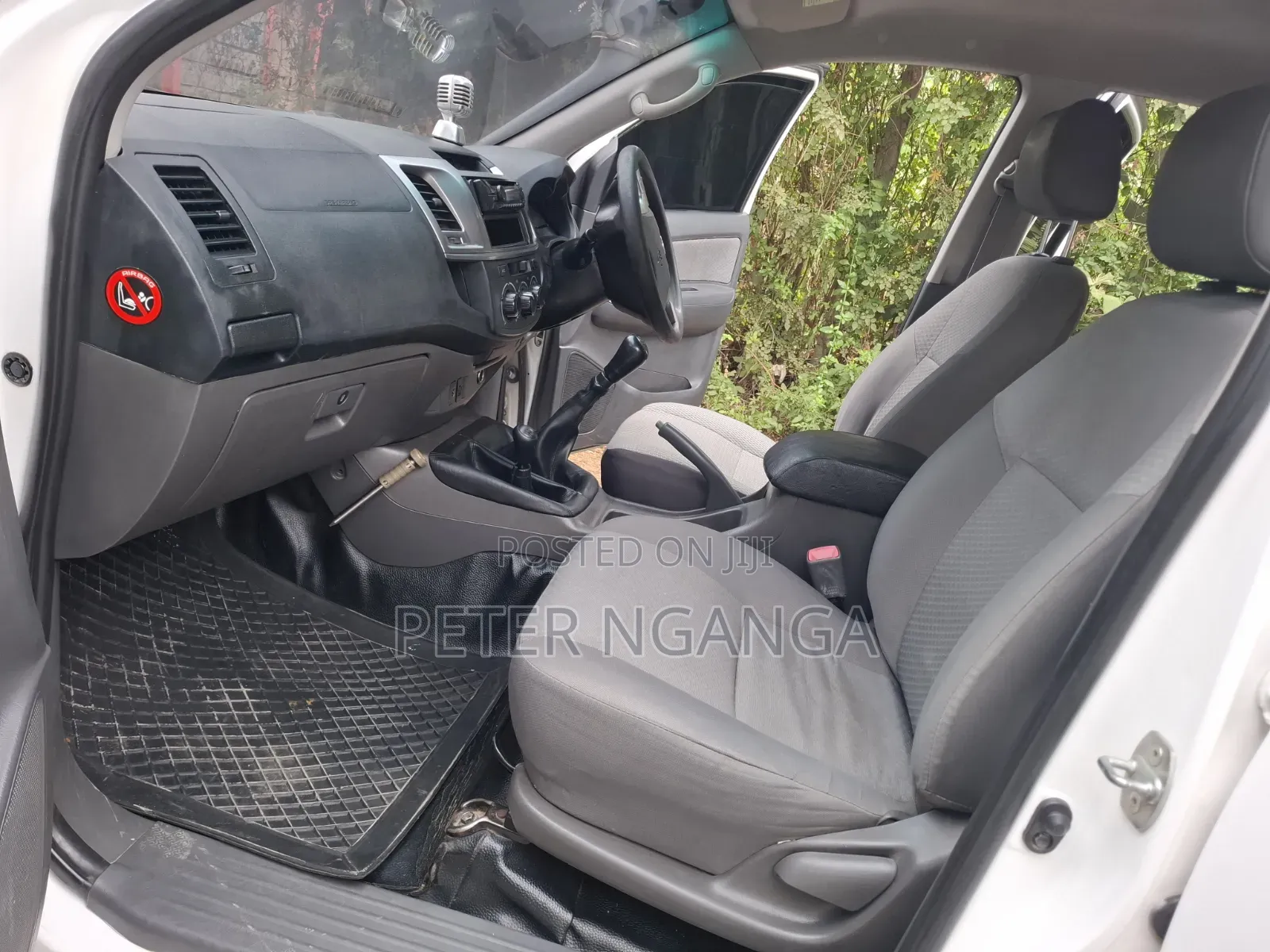 Toyota Hilux 2014 White