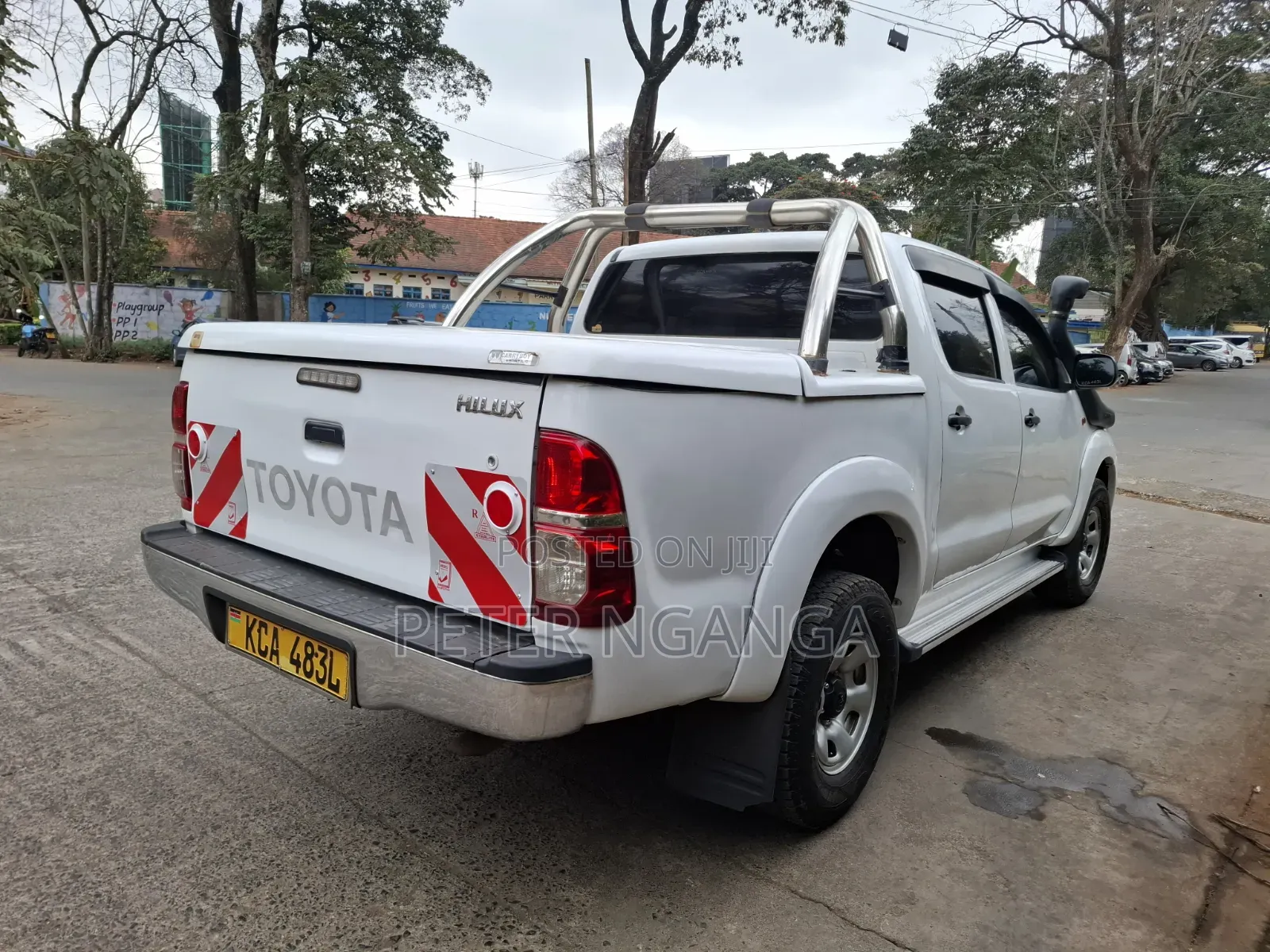 Toyota Hilux 2014 White
