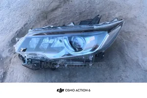 Premio 270 Headlight Xenon