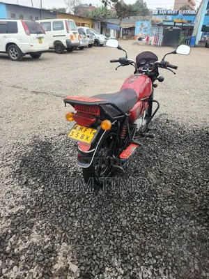 Bajaj Boxer 150 UG 2024 Red