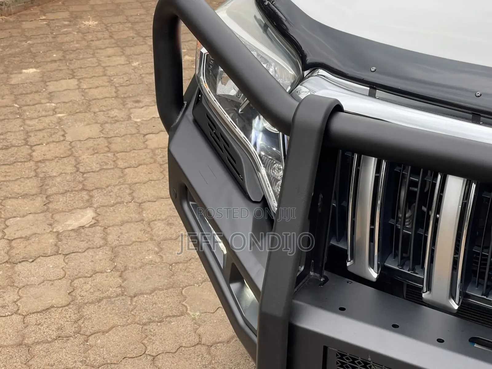 Toyota Land Cruiser Prado 2016 White