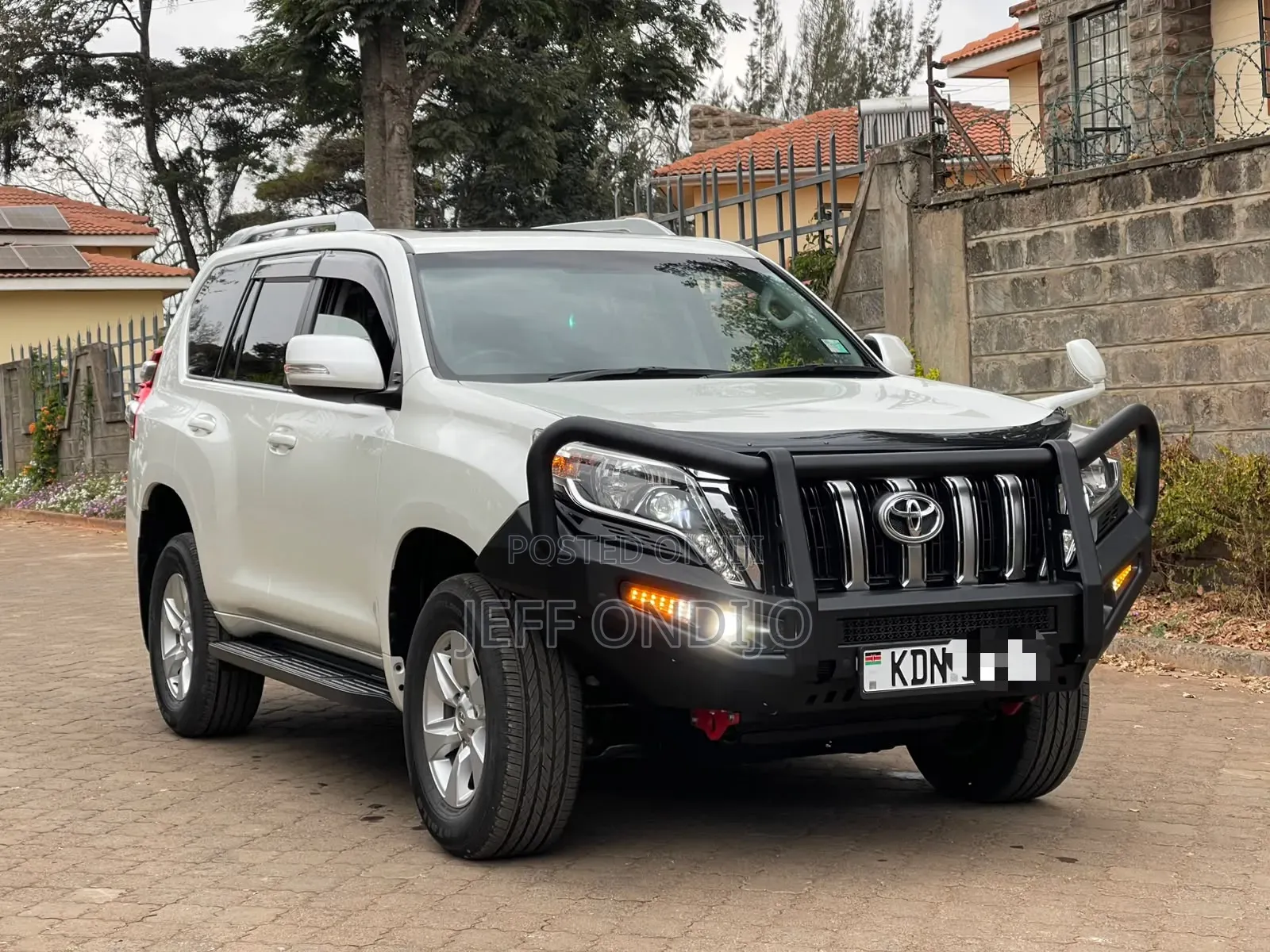 Toyota Land Cruiser Prado 2016 White