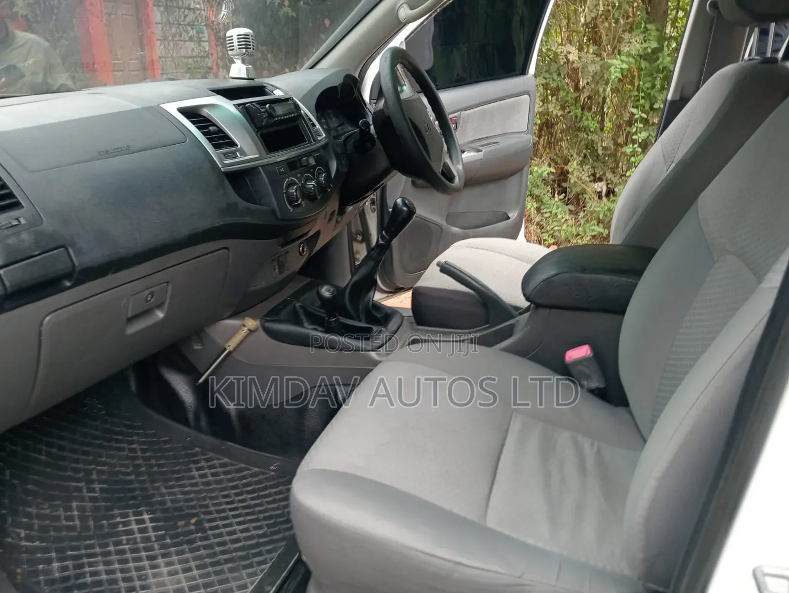 Toyota Hilux 2014 White