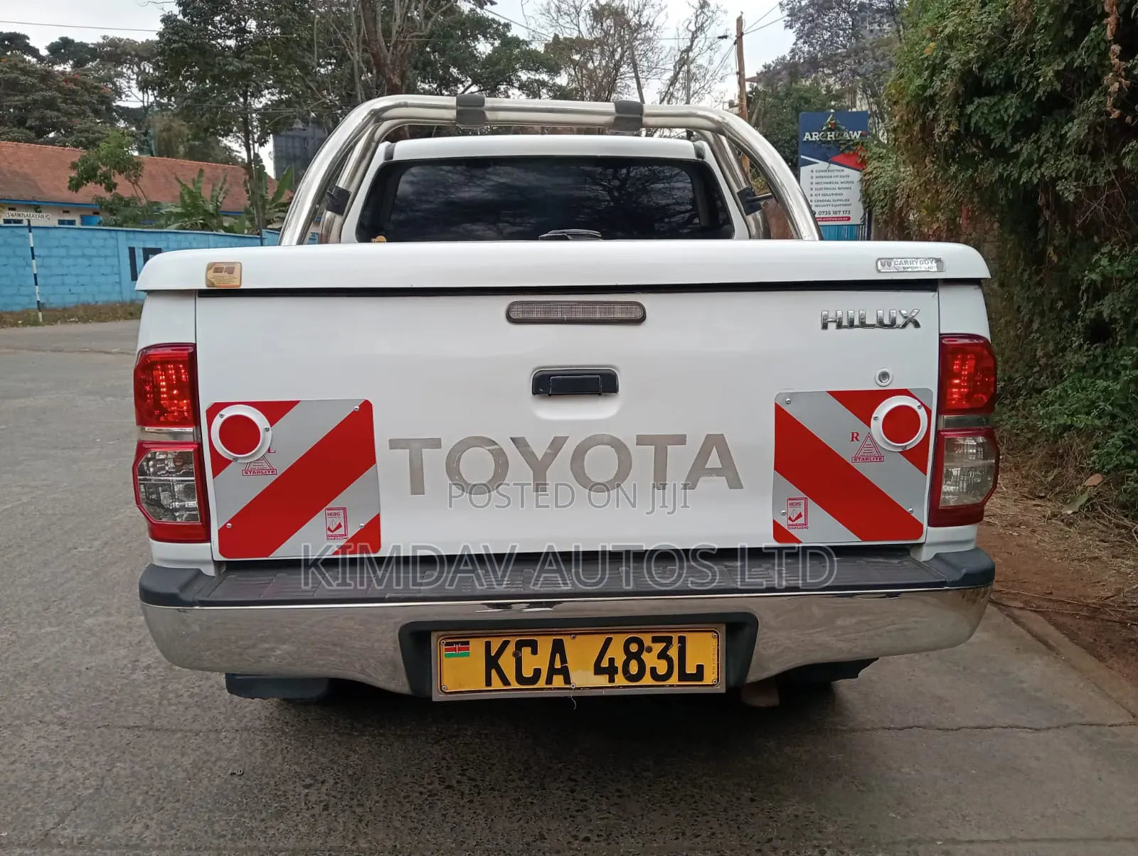 Toyota Hilux 2014 White