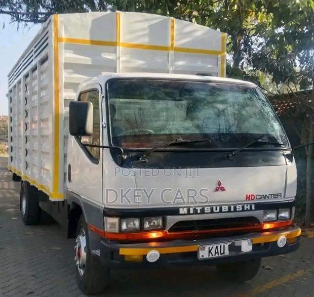 Mitsubishi Canter 2008 White