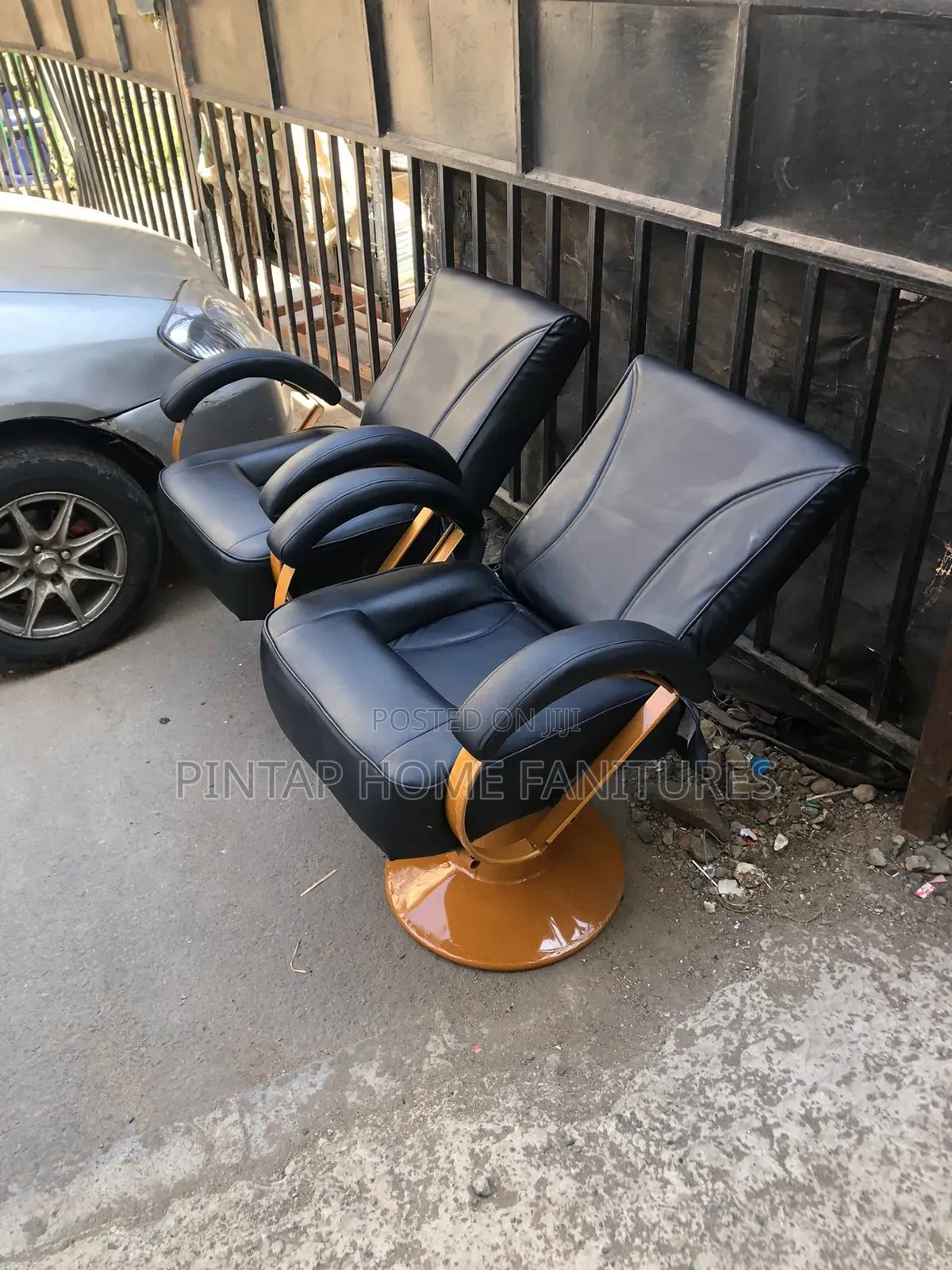 Black/Brown Barber Chairs