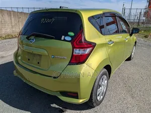 Nissan Note 1.2 Hybrid 2018 Green