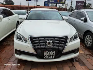 Toyota Crown 2015 White