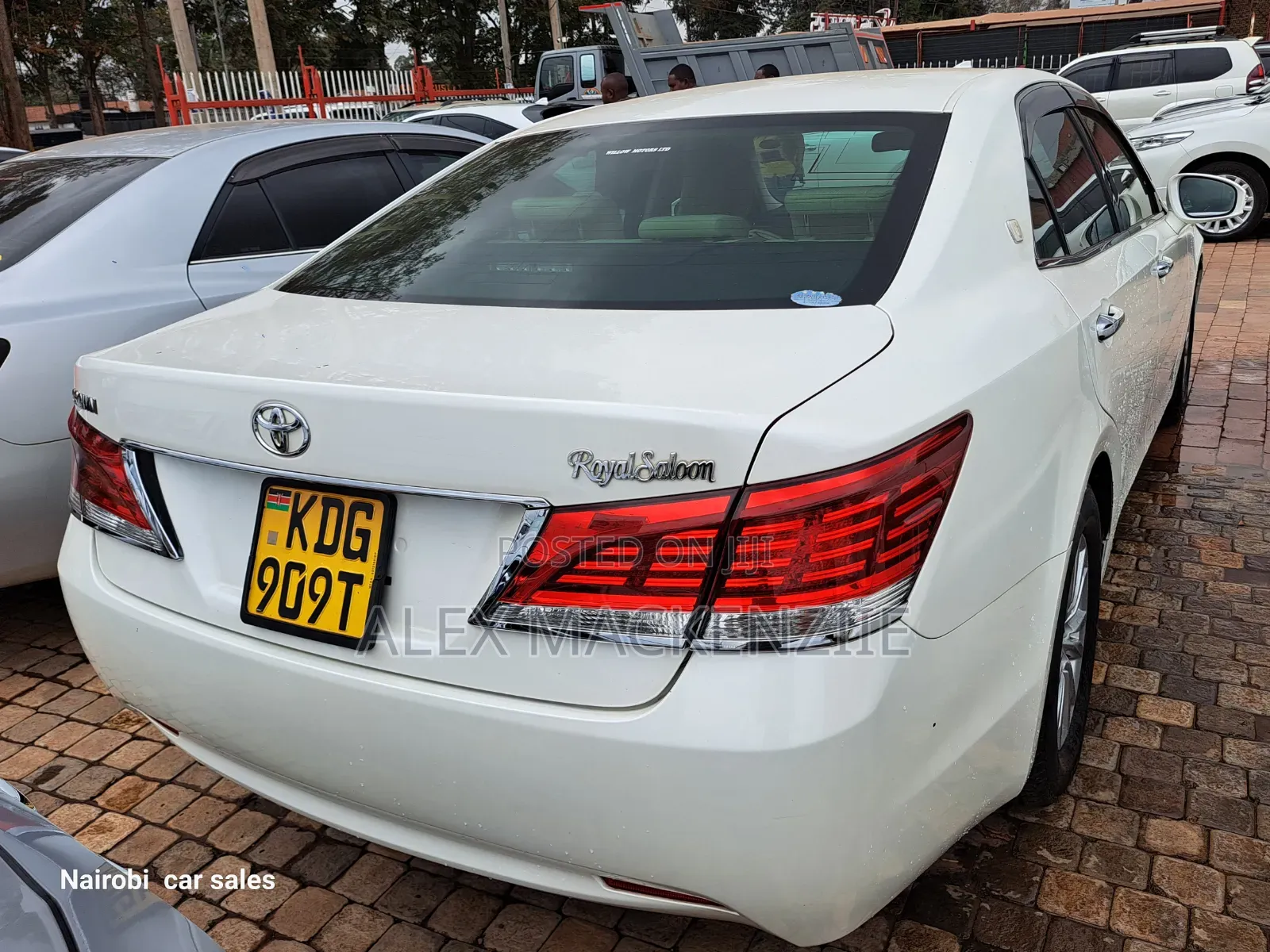 Toyota Crown 2015 White