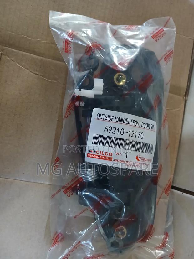 Toyota 110 Outside Handle Front Door Right