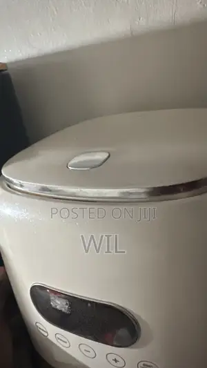 Digital Rice Cooker – Good Condition