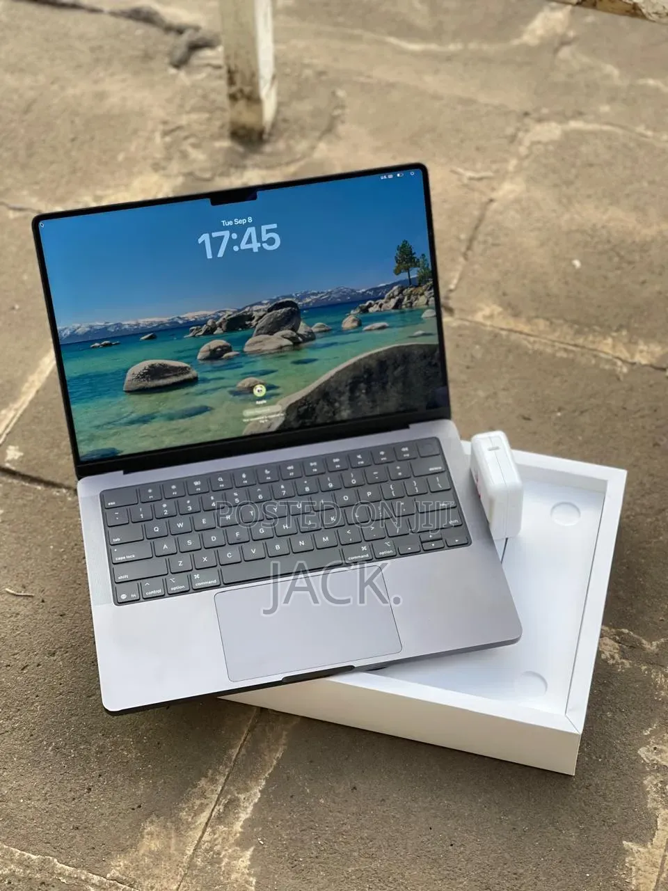Laptop Apple MacBook Pro 2025 M5 16GB Apple M5 SSD 512GB