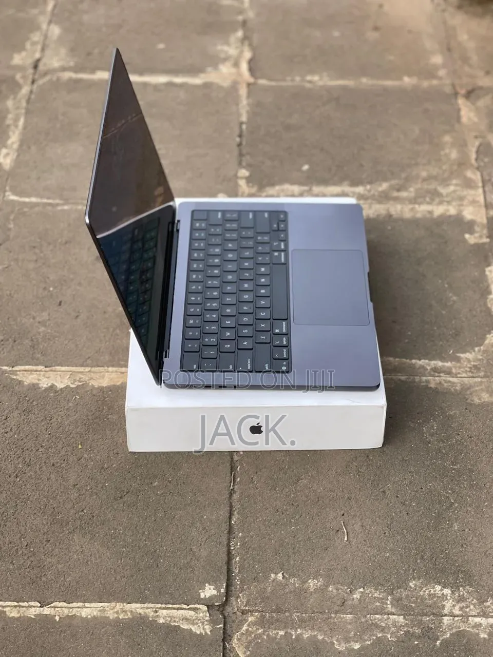 Laptop Apple MacBook Pro 2025 M5 16GB Apple M5 SSD 512GB
