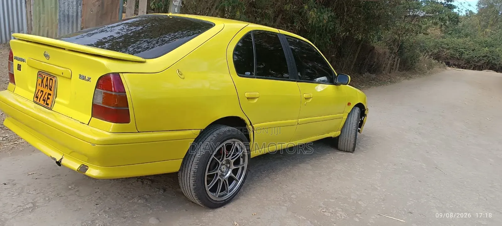 Nissan Primera 2004 Yellow