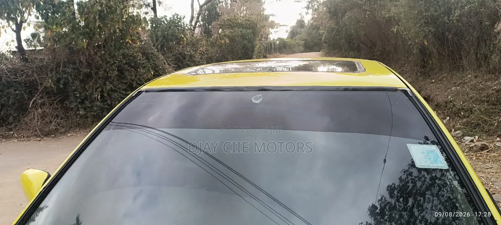 Nissan Primera 2004 Yellow