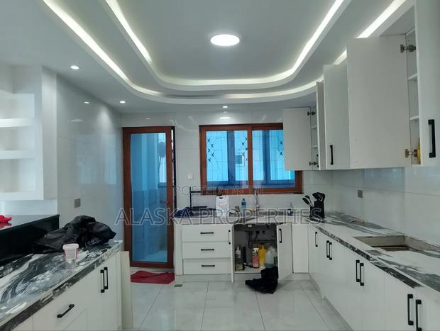 3bdrm Apartment in Nyali Cinemax for rent - thumbnail 2
