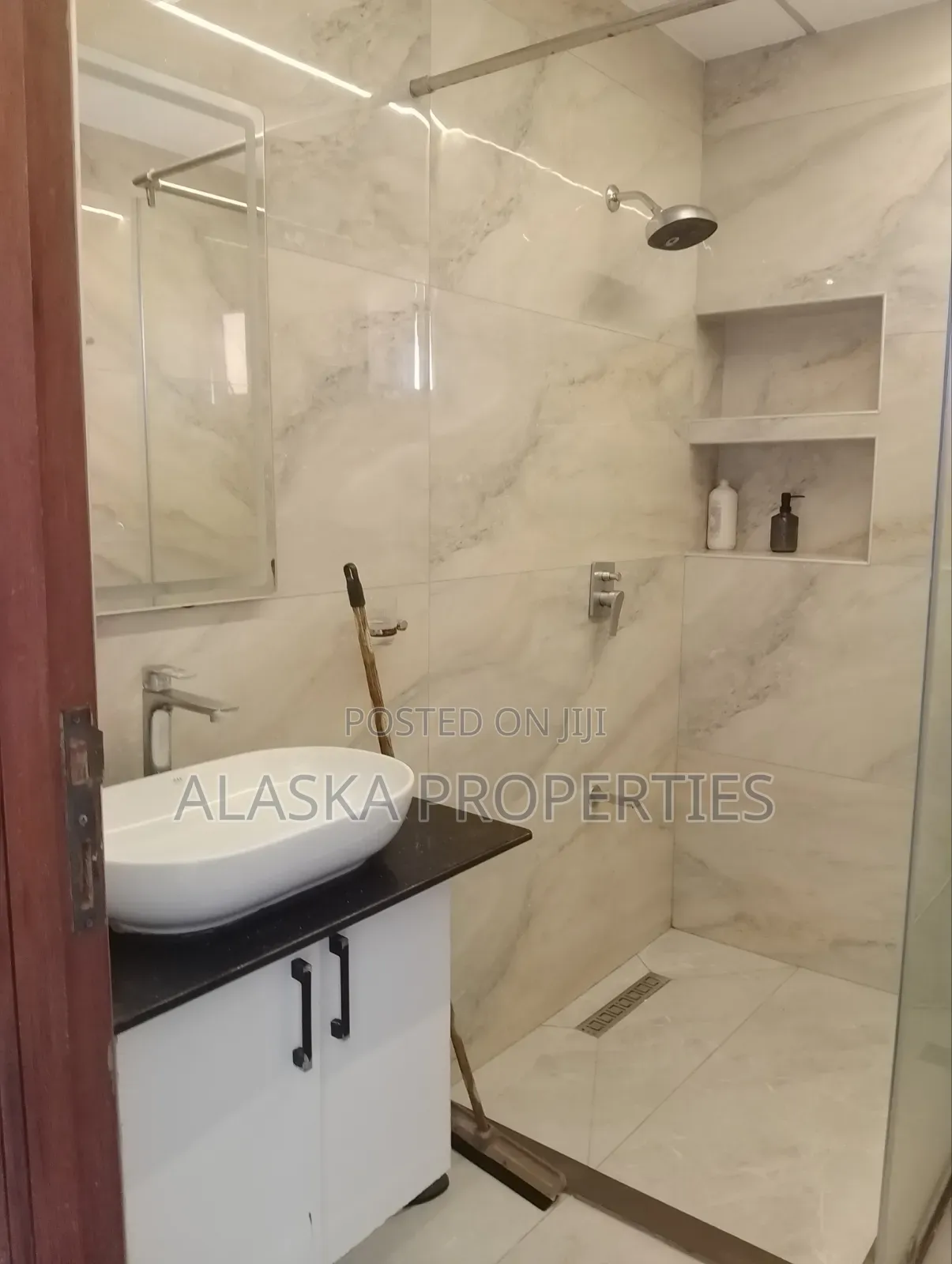 3bdrm Apartment in Nyali Cinemax for rent