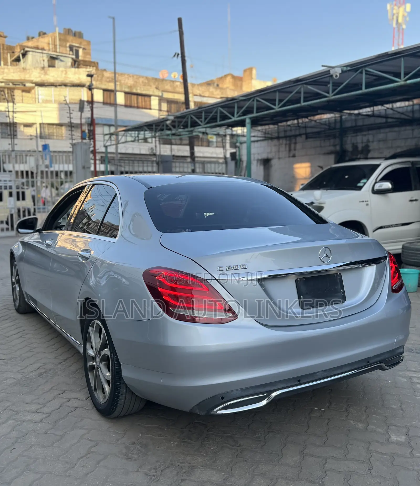 Mercedes-Benz C200 2016 Silver