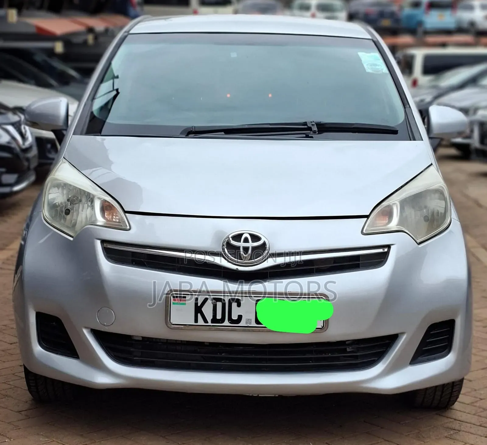 Toyota Ractis 2014 Silver