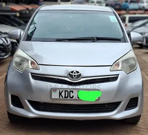 Toyota Ractis 2014 Silver
