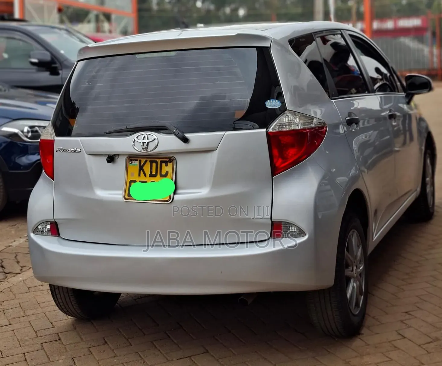 Toyota Ractis 2014 Silver