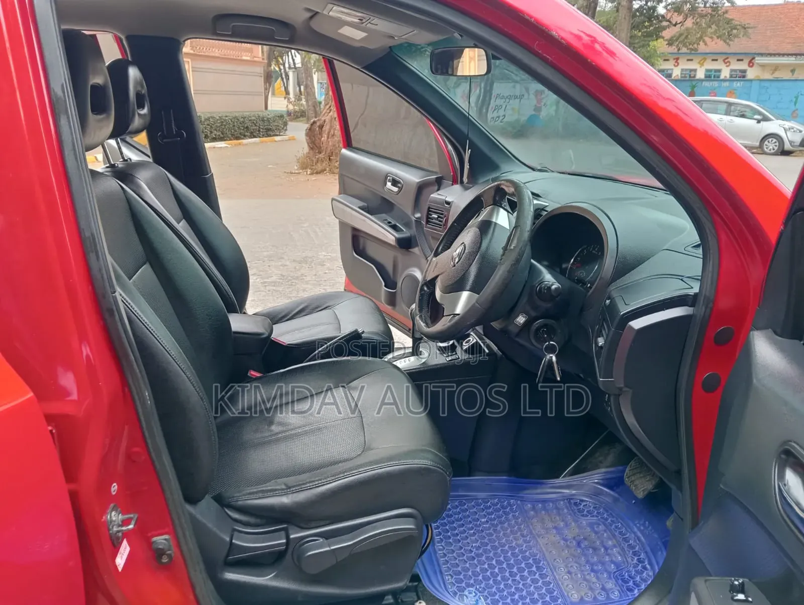 Nissan X-Trail 2.0 Petrol XE 2012 Red
