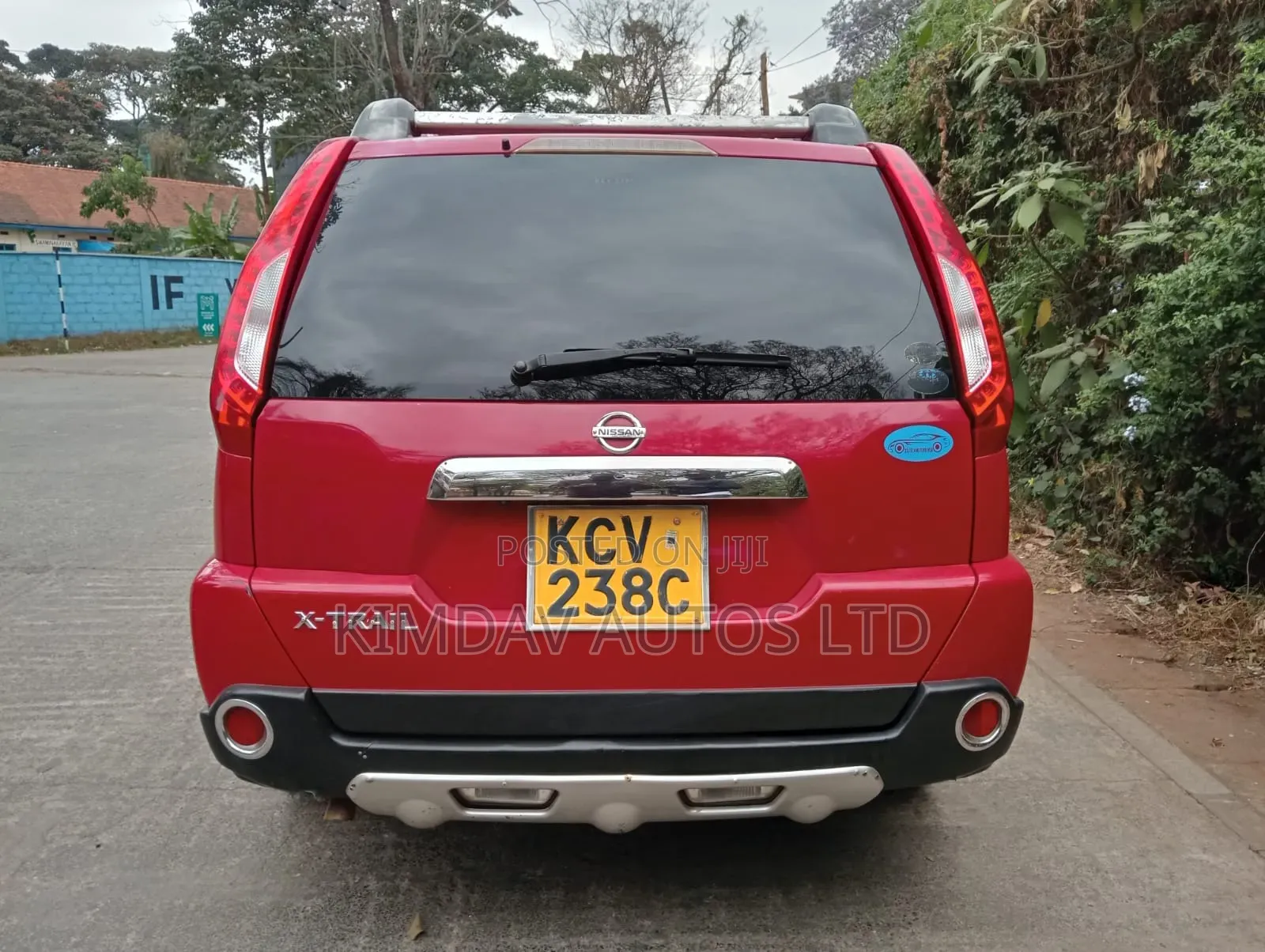 Nissan X-Trail 2.0 Petrol XE 2012 Red