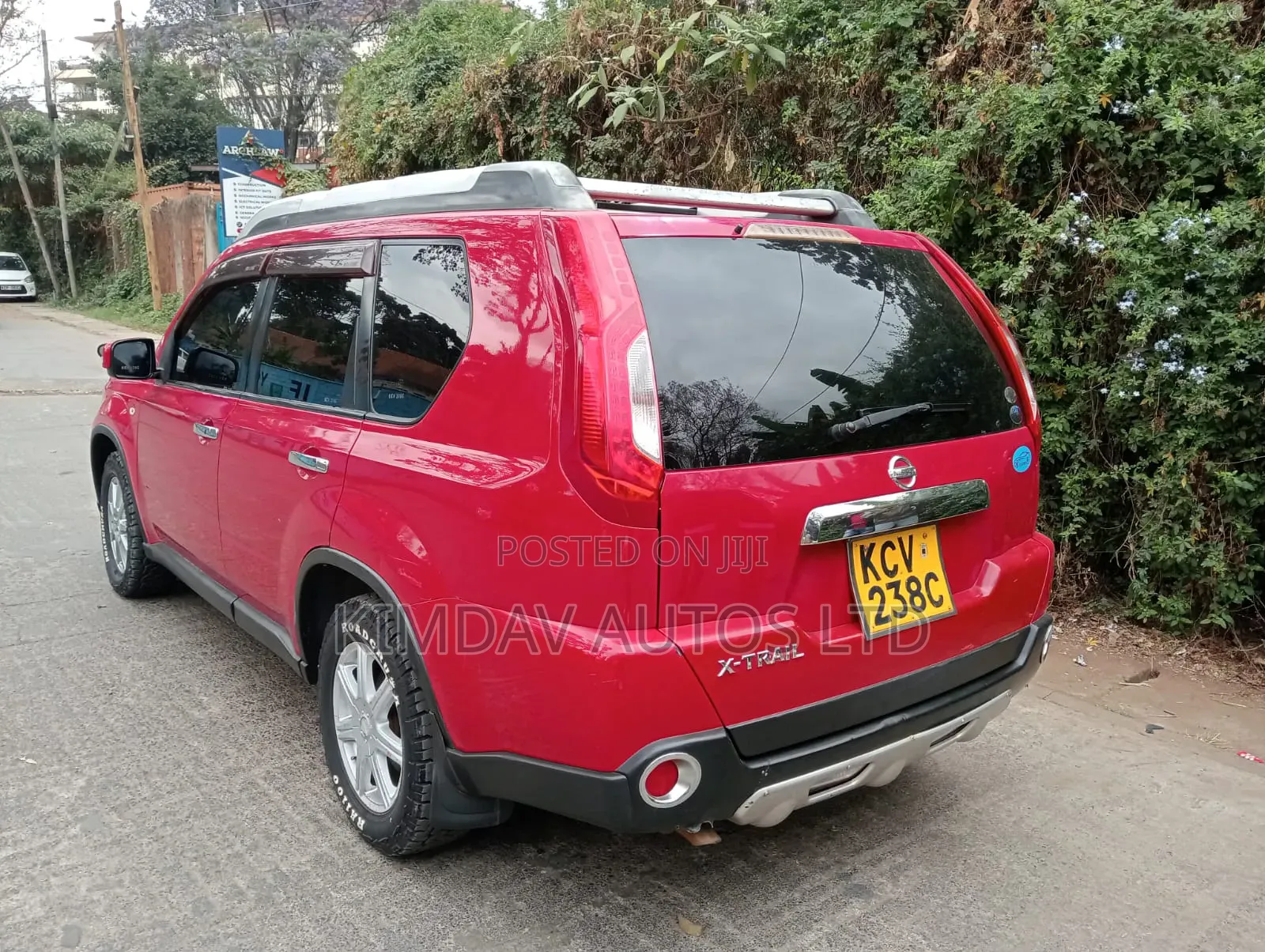 Nissan X-Trail 2.0 Petrol XE 2012 Red